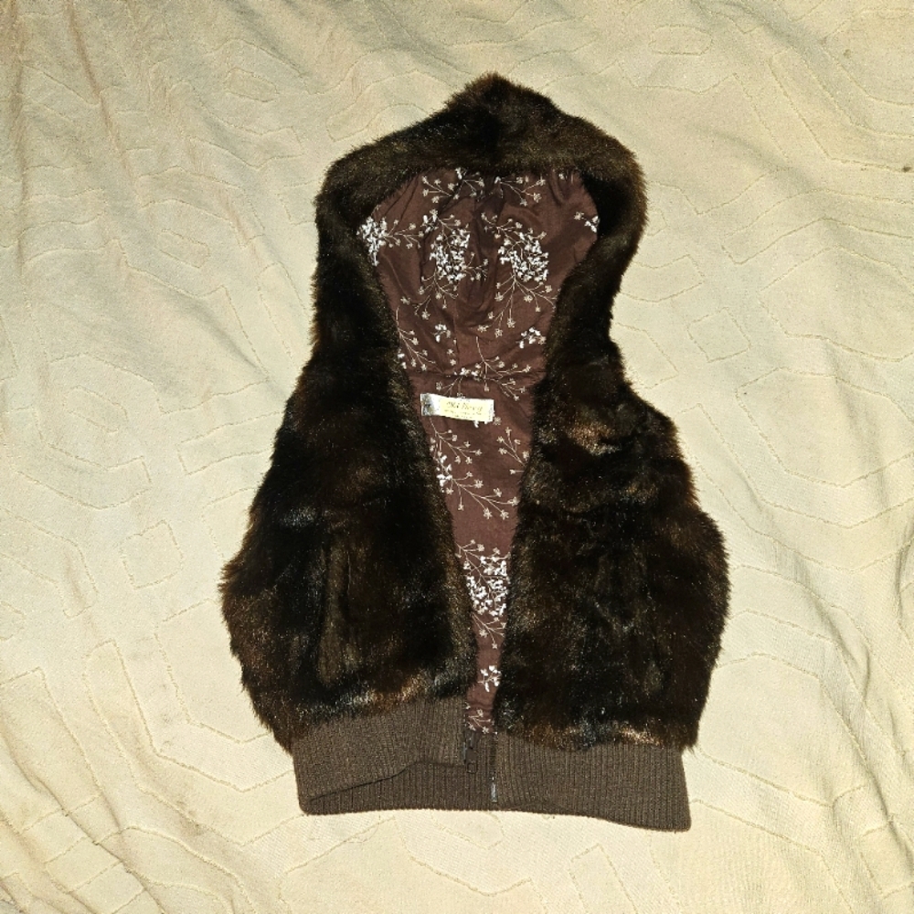 Fur hooded girls vest